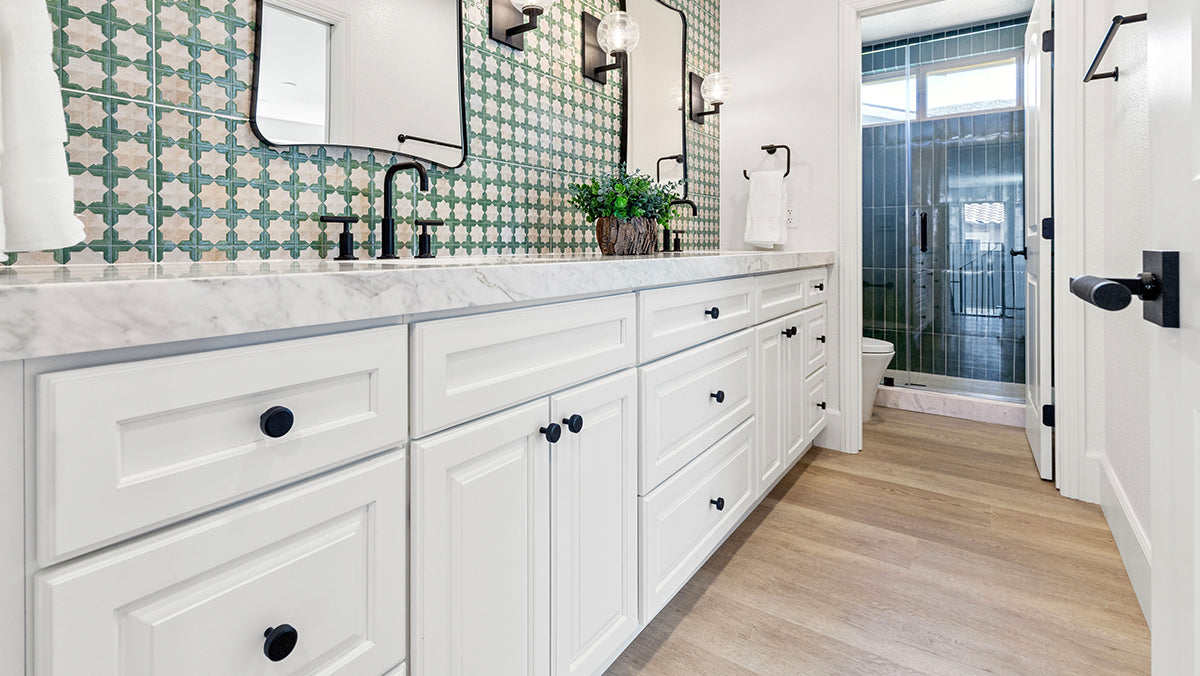 Cabinet Sample - Chalet White