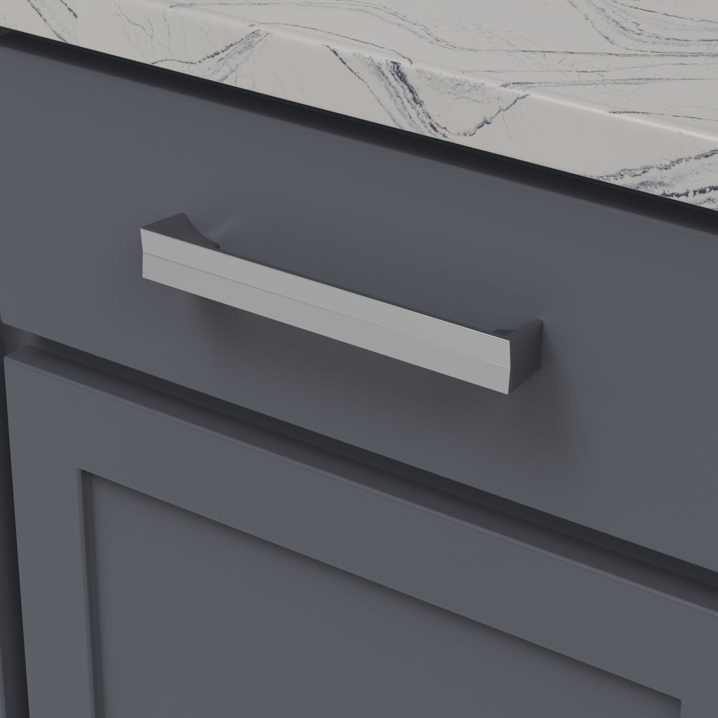 Avenue Pull 7-9/16 Inch (192mm) Center to Center Chrome Finish