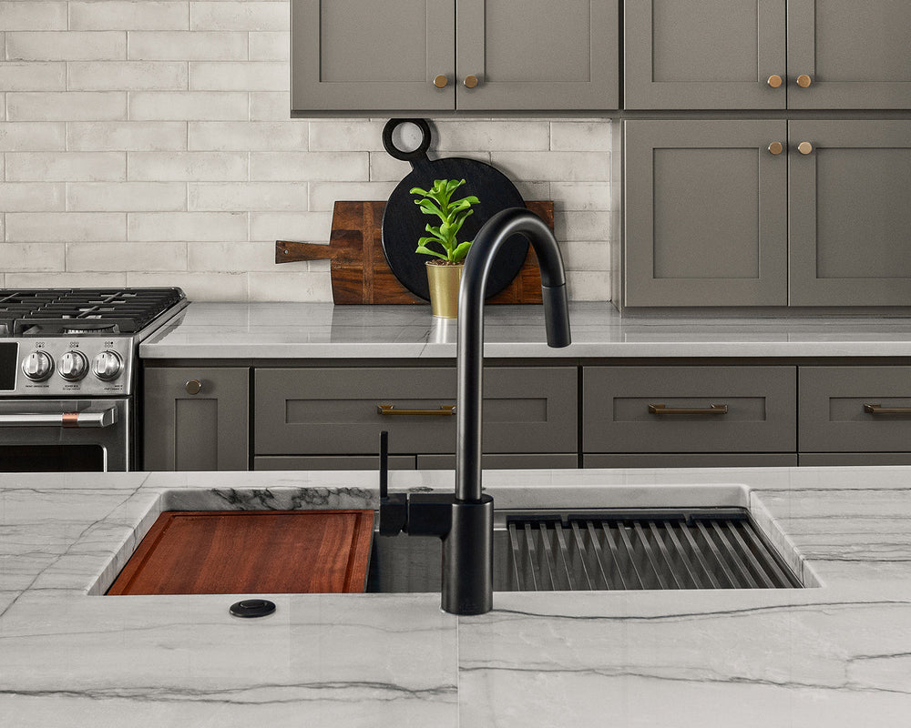 Square Corners Undermount Workstation 16G 32x19 Single Bowl
